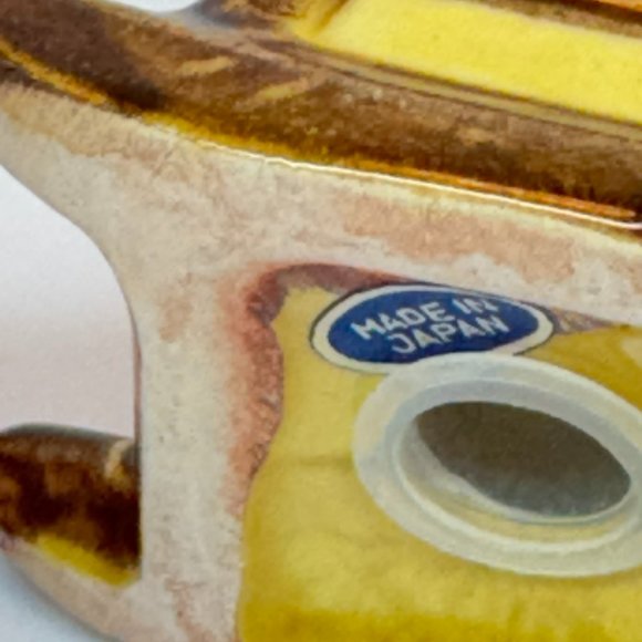 Novelty Vintage Ceramic Salt and Pepper Shakers Fireplace & Rocking Chair *read* - Picture 6 of 6